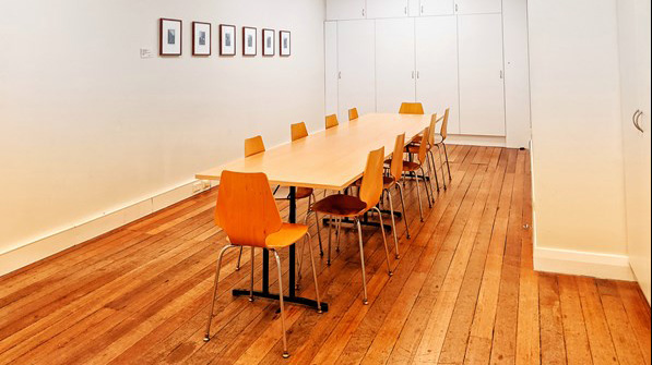 Interior view of an empty meeting room
