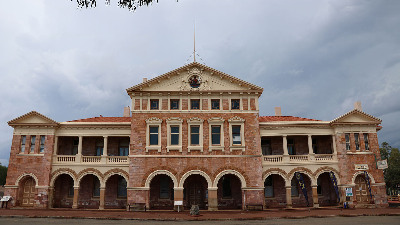 An old 2 story building in Coolgardie