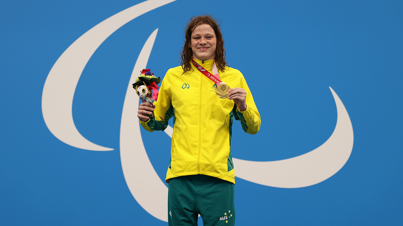 Ben Popham receives his gold medal and the Paralympics